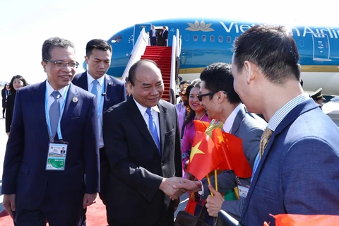越南政府总理阮春福抵达北京出席“一带一路”国际合作高峰论坛（组图）