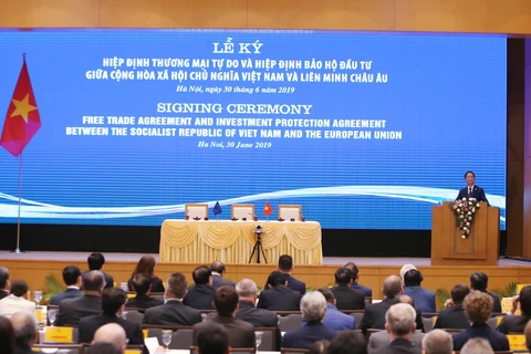 越南政府总理阮春福出席《欧盟与越南自由贸易协定》和《欧盟与越南投资保护协定》签署仪式（组图）
