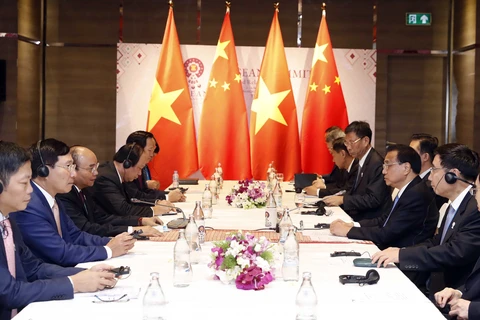 越南政府总理阮春福出席第35届东盟峰会期间开展的活动（组图）
