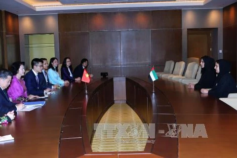 越南国会主席阮氏金银会见阿联酋宽容部长