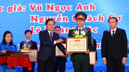 2016年第九次全国青年创新表彰会（图片来源：tuoitre.vn）