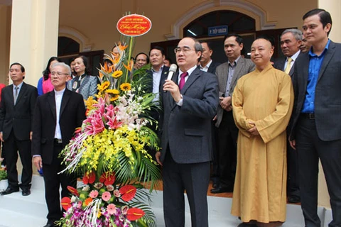 越南祖国阵线中央委员会主席阮善仁开展圣诞节走访活动