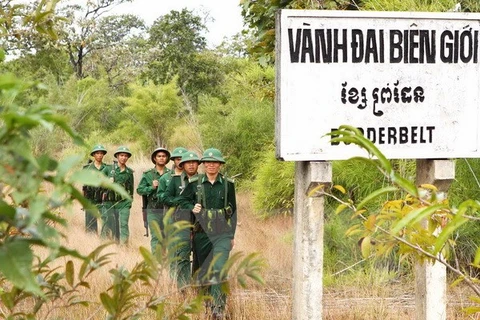 越南边防部队在越柬边境巡逻（图片来源：因特网）