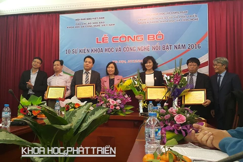 越南2016年度十大科技事件评选结果公布仪式。