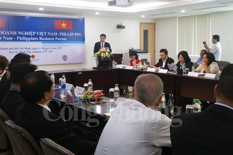 越南工商部亚太市场局副局长杜国兴在会上发表讲话（图片来源： baocongthuong.com.vn）