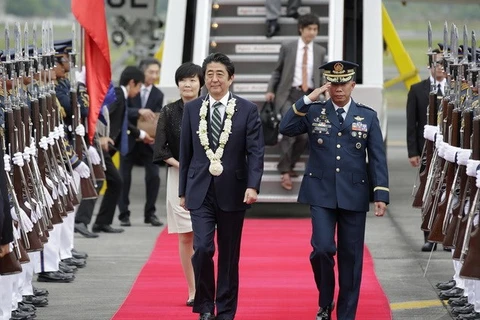 日本首相安倍晋三欢迎仪式。