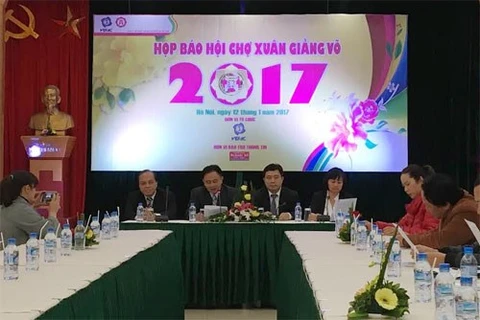 2017年讲武春节展销会新闻发布会（图片来源：qdnd.vn)