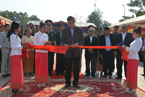 越柬友谊碑修缮工程竣工剪彩仪式。