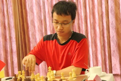 越南国际象棋男选手阮玉长山。（图片来源：越南人民报）