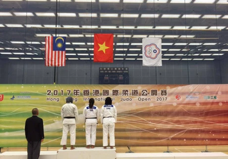 阮氏香在女子63公斤级决赛​夺得的一枚金牌（图片来源：因特网）