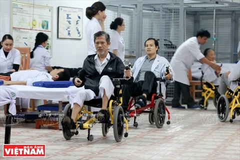 两年来，Profhand 脚踏轮椅是白梅医院机能康复中心不可缺少的医疗器材。