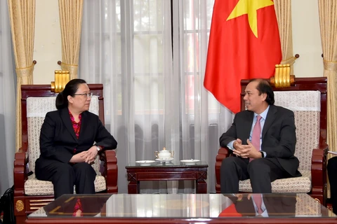 越南副外长阮国勇会见中国驻岘港市总领事郗慧。​（图片来源：http://baoquocte.vn）