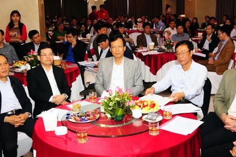 宣光省PCI指导委员会举行3月份企业家咖啡交流会（图片来源：越南人民报）