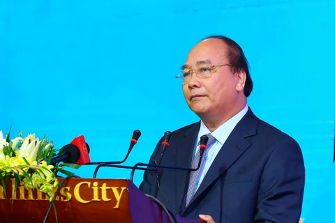 越南政府总理阮春福在会上发表指导性讲话。（图片来源：越通社）