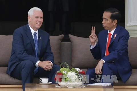 美国副总统迈克尔·彭斯与印尼总统佐科·维多多。