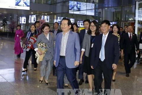 韩国国会议长丁世均开始对越南进行正式访问。