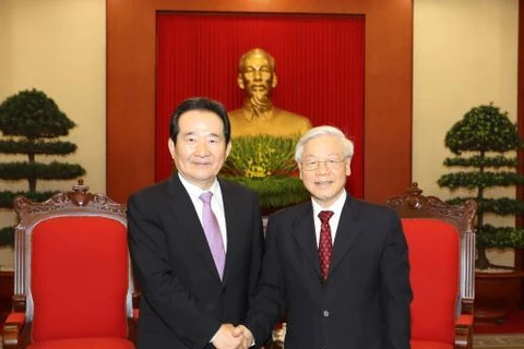 阮富仲总书记会见韩国国会议长丁世均。（图片来源：越通社）