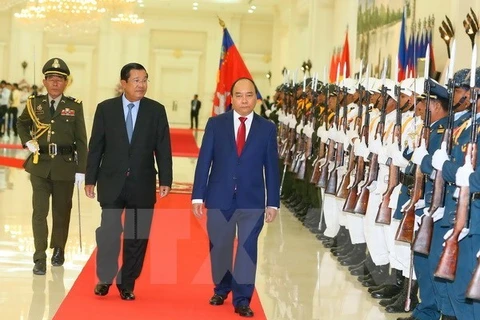 越南政府总理阮春福与柬埔寨首相洪森