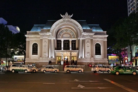 胡志明市大剧院。（图片来源：越通社）