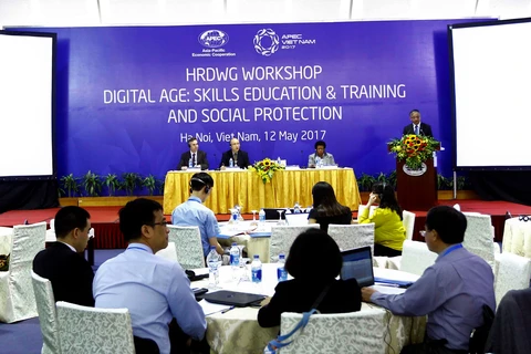 APEC人力资源开发工作组在河内召开关于职业教育培训和社会保障的研讨会。（图片来源：https://www.apec2017.vn）