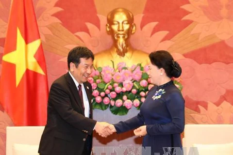 日本民进党代表团对越南进行访问