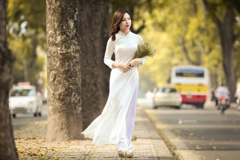 越南传统服装——奥戴