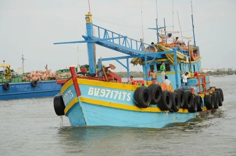 附图：越南渔船。