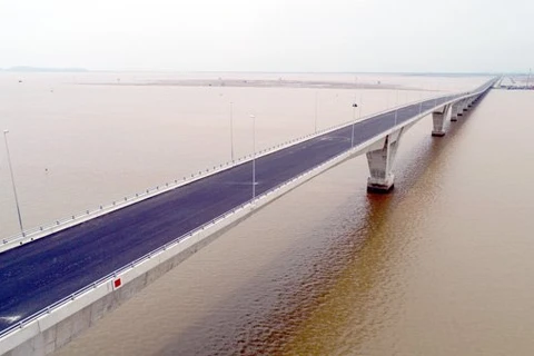 越南最长的跨海大桥——新武—沥县​大桥（图片来源: 互联网）