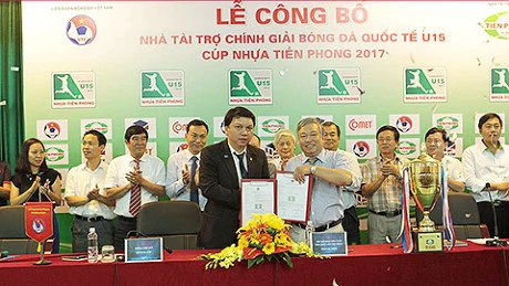 2017年前锋塑料杯U15国际足球比赛在岘港市开赛。