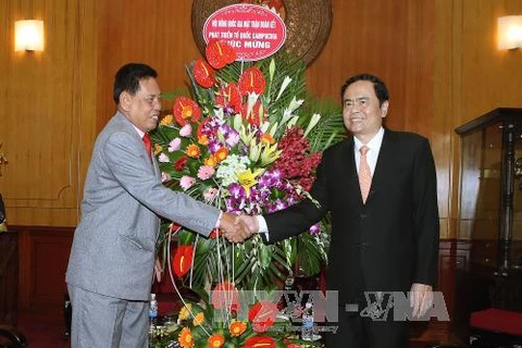 新任越南祖国阵线中央委员会主席陈青敏会见柬埔寨祖国发展团结阵线理事会代秘书长南•瓦丽。