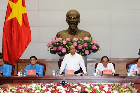 越南政府总理在会议上发表讲话。