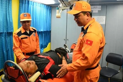一名印尼船员获救。