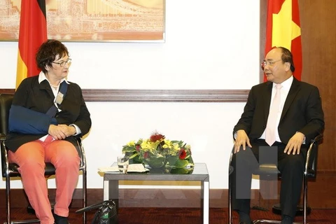 越南政府总理阮春福会见德国经济部长吉普理斯
