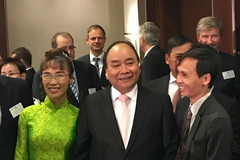 阮春福总理对双方成功签署合作协议表示祝贺。