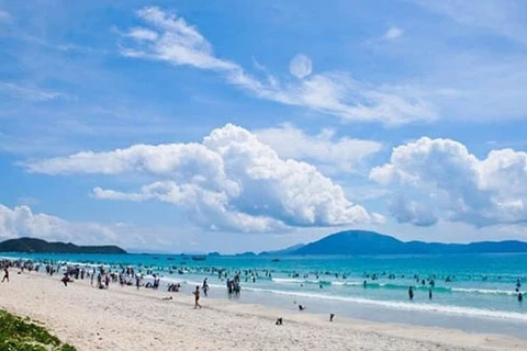 被誉为越南最浪漫的海滩——茶古海滩。