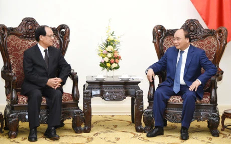 越南政府总理阮春福会见东盟秘书长黎梁明。