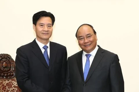  越南政府总理阮春福会见中国企业领导 