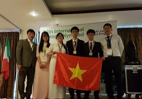 参加2017年国际生物奥林匹克竞赛的越南学生代表队。