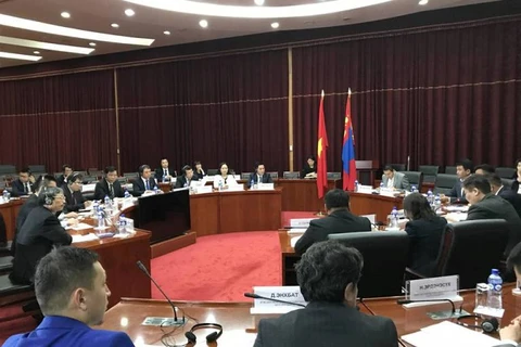 越南和蒙古加强经济和科技合作