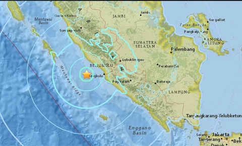 13日上午，印度尼西亚苏门答腊岛明古鲁省以西海域发生6．6级地震。