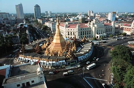 ​附图：缅甸仰光市一角。（图片来源：越通社）