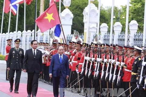 越南政府总理阮春福与泰国总理巴育·占奥差举行会谈
