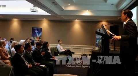 越南旅游总局副总局长吴怀钟在会上发表讲话时。（图片来源：越通社）