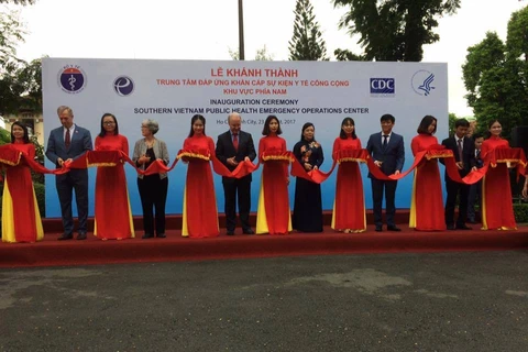 越南南部公共卫生事件应急处理中心揭牌仪式。