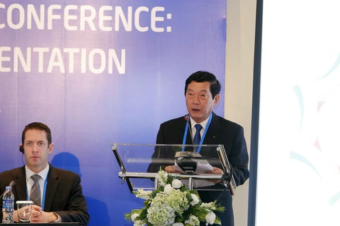 越南文化体育旅游部副部长黄永爱在会上发表讲话。（图片来源：越通社）
