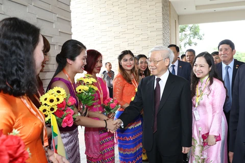 越共中央总书记阮富仲抵达缅甸。（图片来源：越通社）