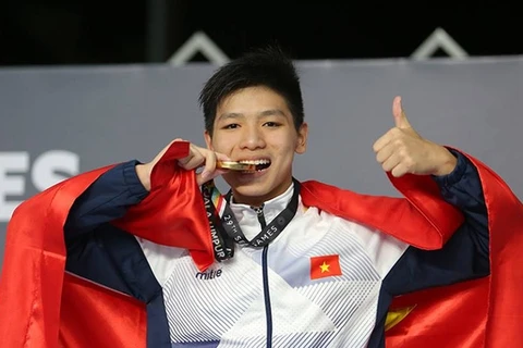 越南游泳运动员阮友金山