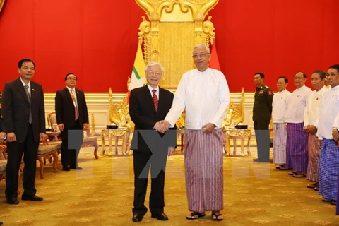 越共中央总书记阮富仲与缅甸总统吴廷觉。