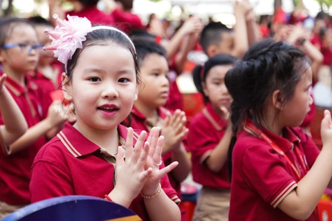 9月5日越南全国各所学校举行开学典礼。