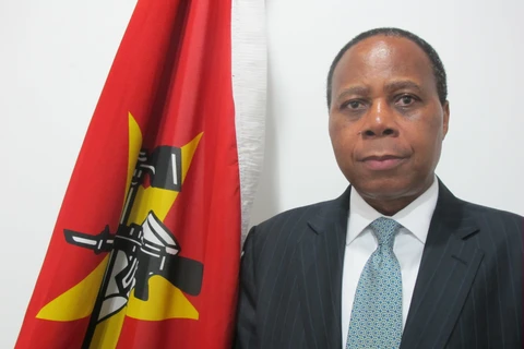 莫桑比克驻越南特命全权大使穆关贝